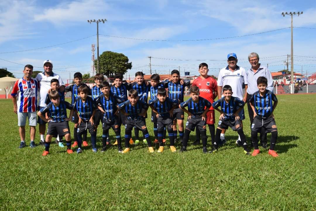 Jogos amitosos são realizados em comemoração aos 10 anos da Escola de  Futebol Paranaibana – Prefeitura de Rio Paranaíba