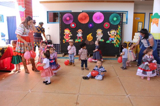 Quadrilha no CMEI Joana D’arc é marcado por muita dança e alegria entre as crianças